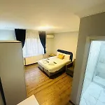 Taksim Pera Centre House Hotel