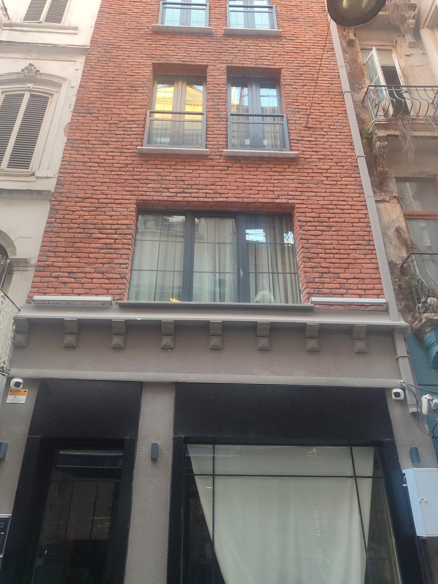 Taksim Pera Centre House